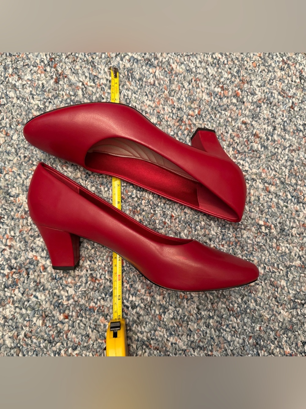 Women’s size 12 red heels 2.5” heel. Easy street brand - Picture 3 of 8